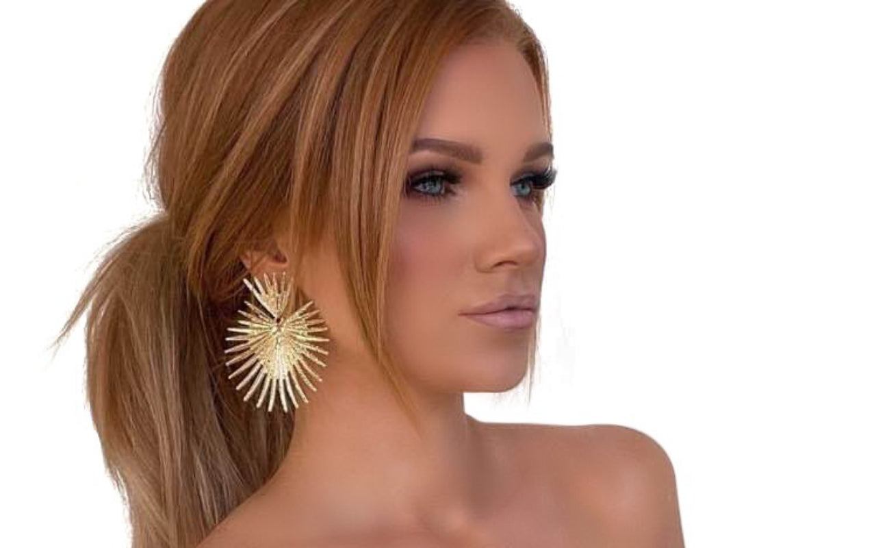 Find out where to buy and how to choose earrings that will make your face glow!