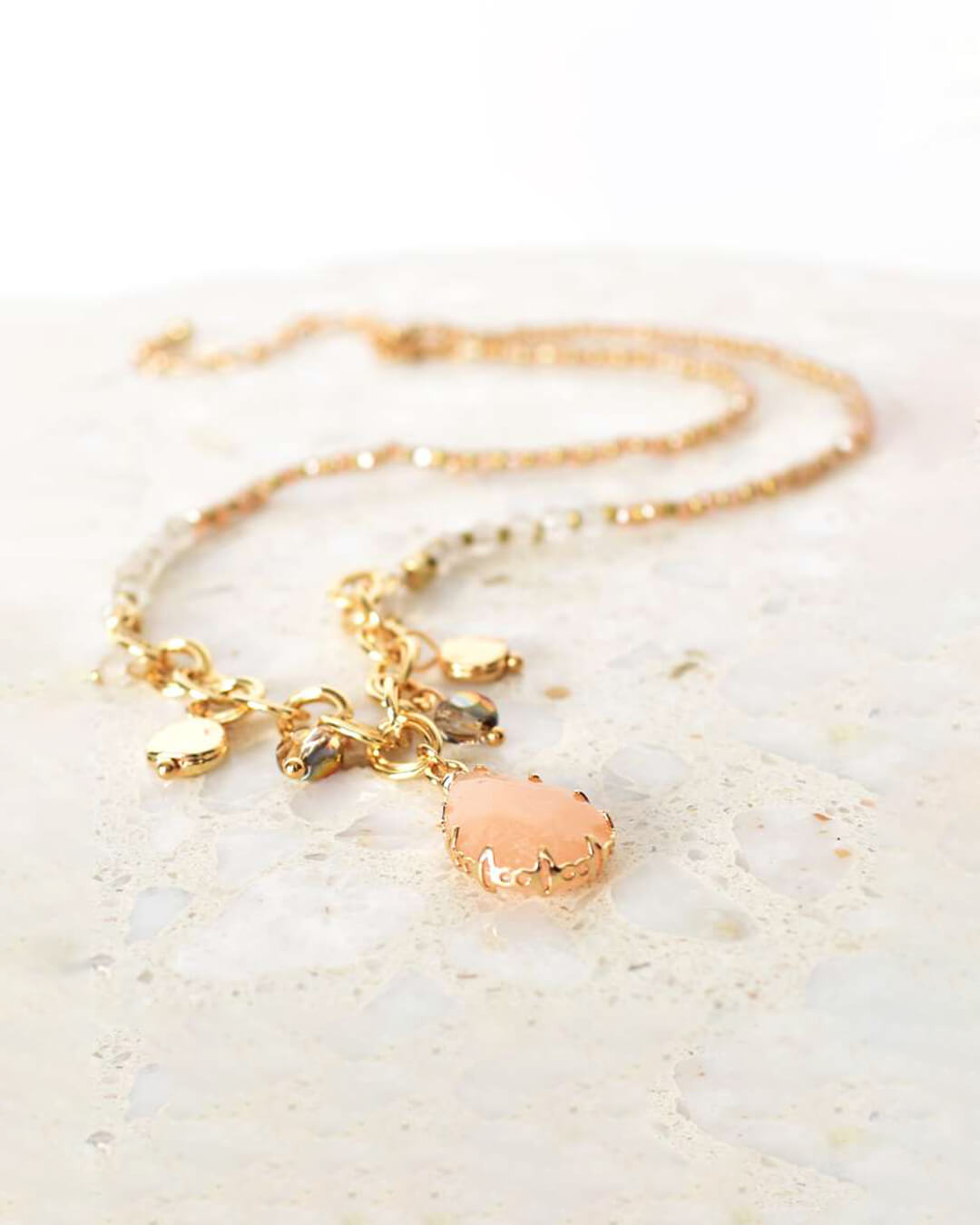 Edged Stone Drop Short Necklace