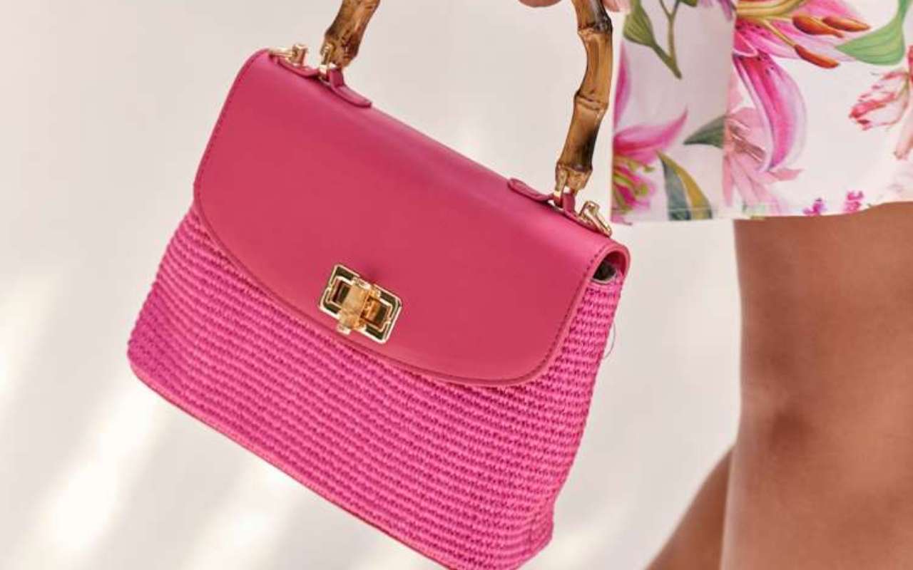 Discover always fashionable and functional everyday bags for women