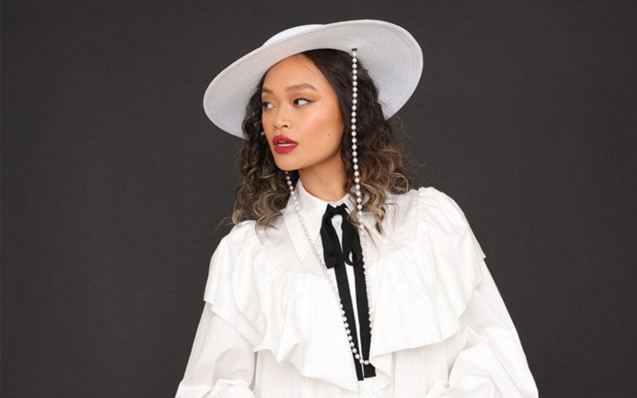 What a woman should wear to a horse race to dazzle with elegance - some tips