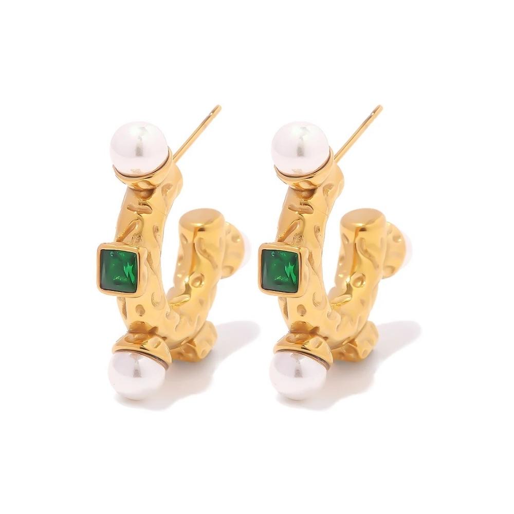 18K gold plated hoops Inlaid in emerald rhinestones and pearl Hoop