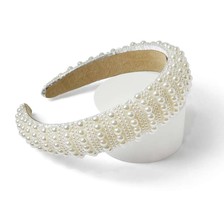Pearl Headband with Small and large pearl detail